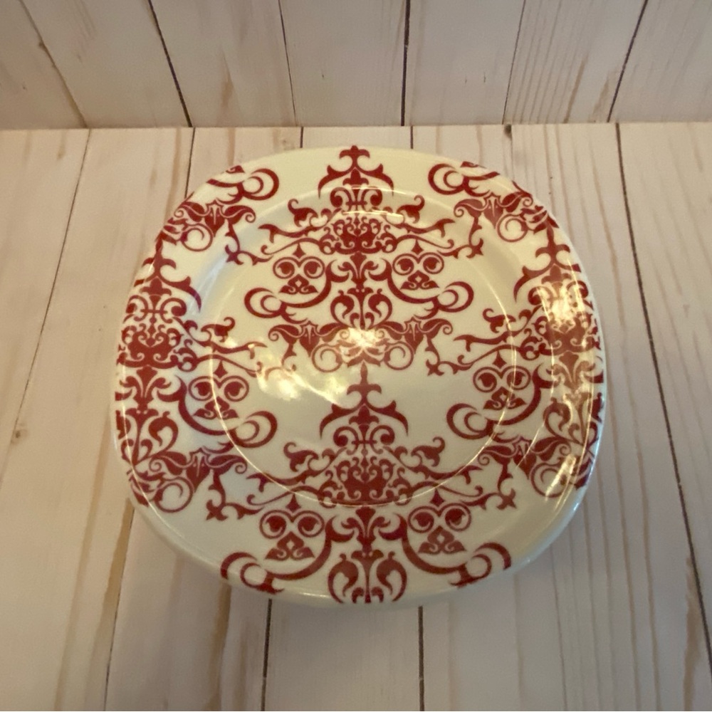 Pottery Barn "Red Chandelier" Lace Versailles Rounded Salad Plates Set of 7